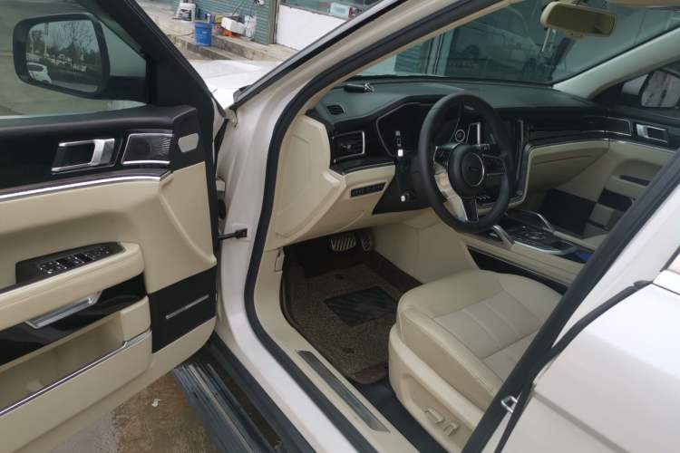Used Zotye T700 2017 1.8T Dual-Clutch Prestige Model Interior 3
