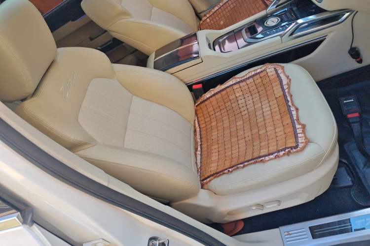 Used Zotye T700 2017 1.8T Dual-Clutch Luxury Model Interior 4