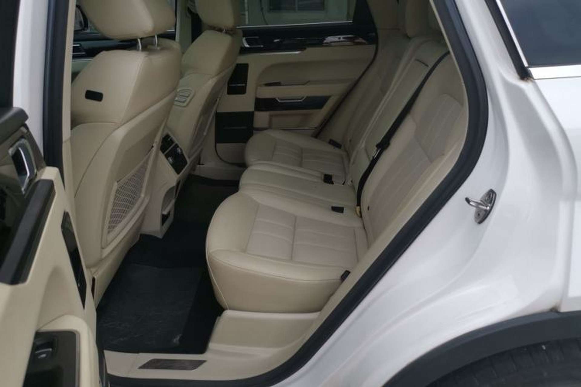 Used Zotye T700 2017 1.8T Dual-Clutch Prestige Model Interior 4