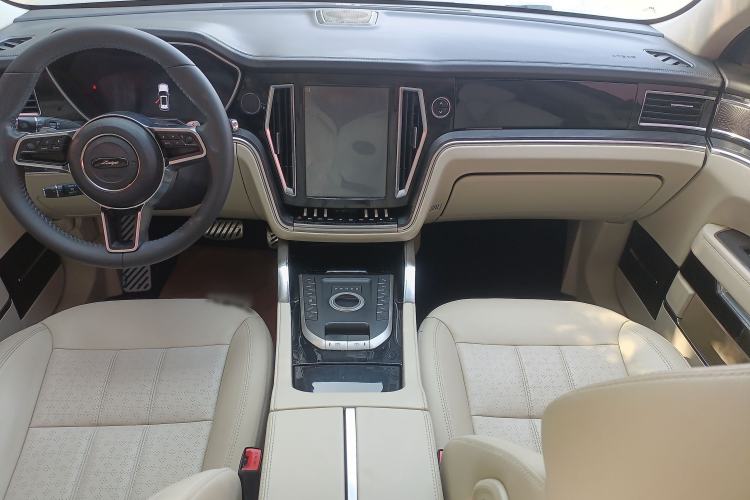 Used Zotye T700 2017 1.8T Dual-Clutch Prestige Model Interior 4