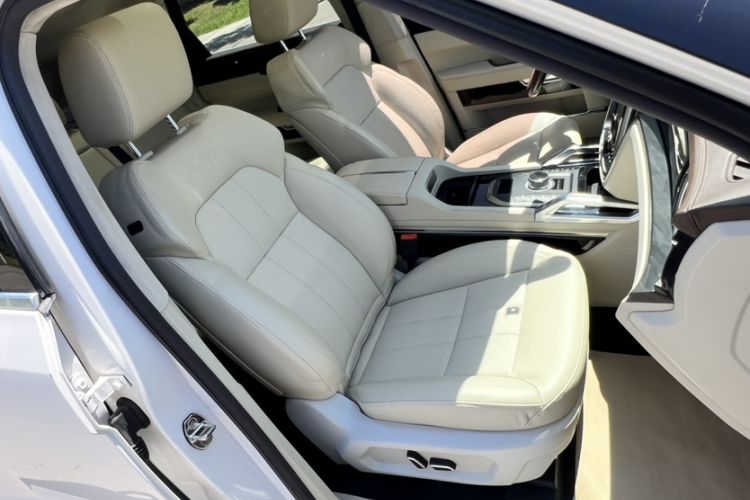 Used Zotye T700 2017 1.8T Dual-Clutch Prestige Model Interior 5