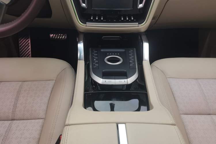 Used Zotye T700 2017 1.8T Dual-Clutch Prestige Model Interior 5