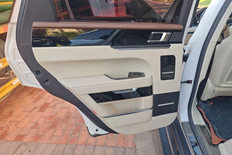 Used Zotye T700 2017 1.8T Dual-Clutch Luxury Model Interior 6