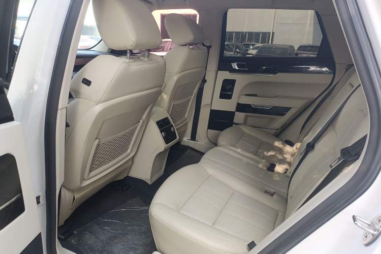 Used Zotye T700 2017 1.8T Dual-Clutch Prestige Model Interior 6