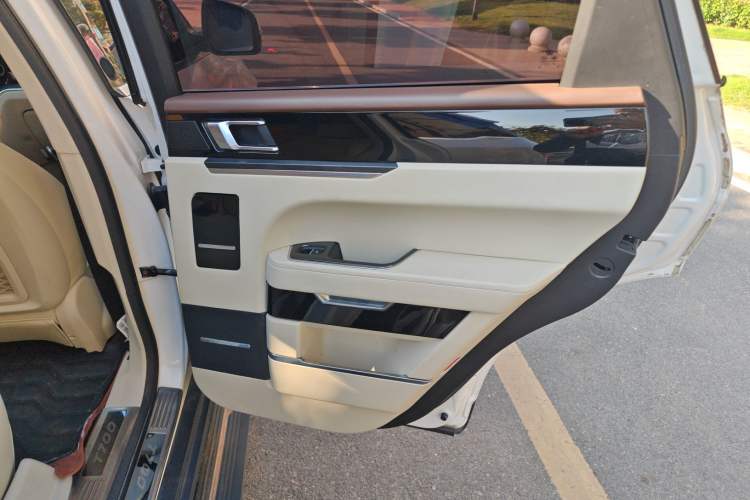 Used Zotye T700 2017 1.8T Dual-Clutch Luxury Model Interior 7