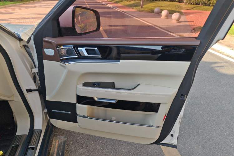 Used Zotye T700 2017 1.8T Dual-Clutch Luxury Model Interior 8