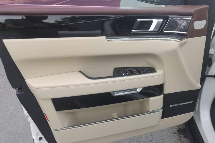 Used Zotye T700 2017 1.8T Dual-Clutch Prestige Model Interior 8