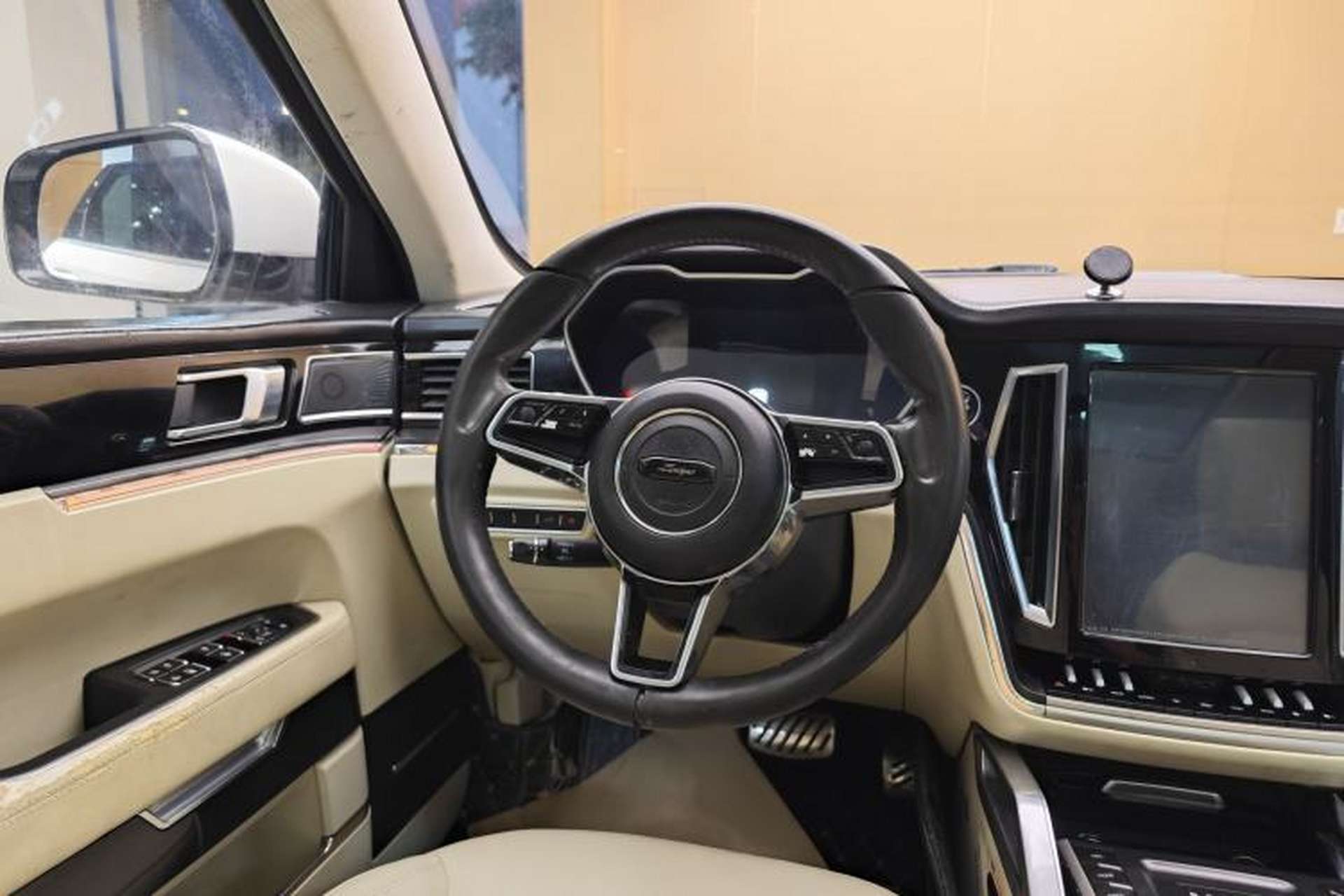 Used Zotye T700 2017 1.8T Dual-Clutch Prestige Model Interior 9