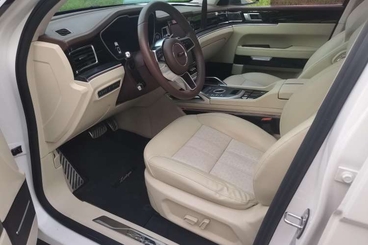 Used Zotye T700 2017 1.8T Dual-Clutch Prestige Model Interior 9