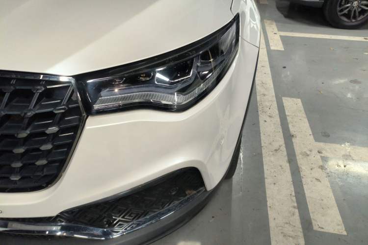 Used Zotye T700 2017 1.8T Dual-Clutch Flagship Model Left Front Headlight