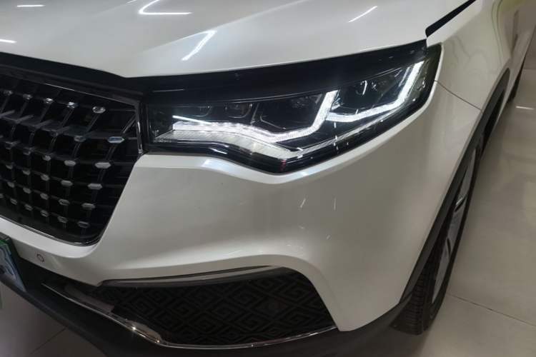 Used Zotye T700 2017 1.8T Manual Luxury Model Left Front Headlight