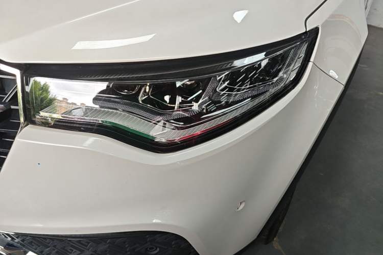 Used Zotye T700 2017 1.8T Dual-Clutch Flagship Model Left Front Headlight
