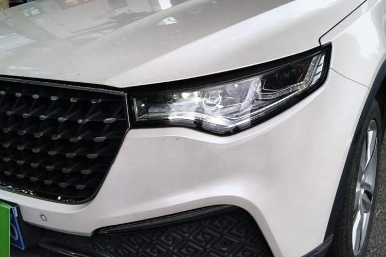 Used Zotye T700 2017 1.8T Dual-Clutch Prestige Model Left Front Headlight