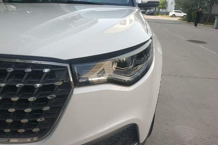 Used Zotye T700 2017 1.8T Dual-Clutch Flagship Model Left Front Headlight