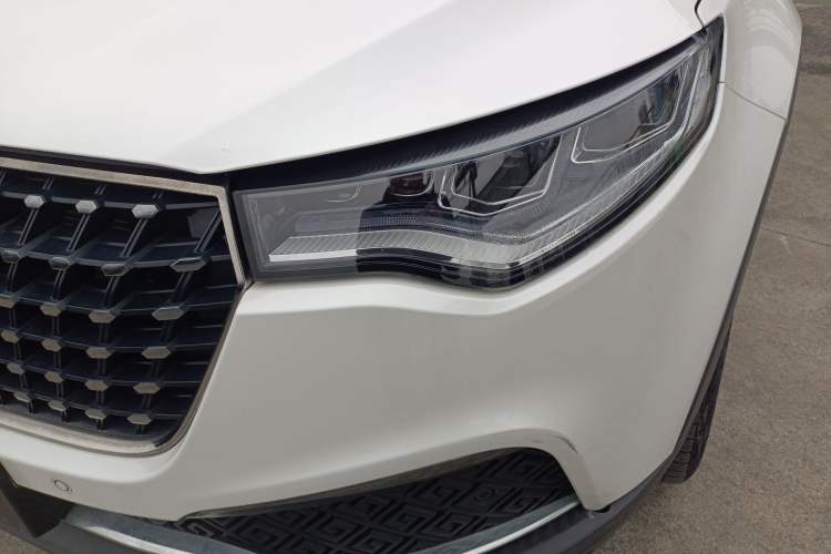 Used Zotye T700 2017 1.8T Manual Luxury Model Left Front Headlight