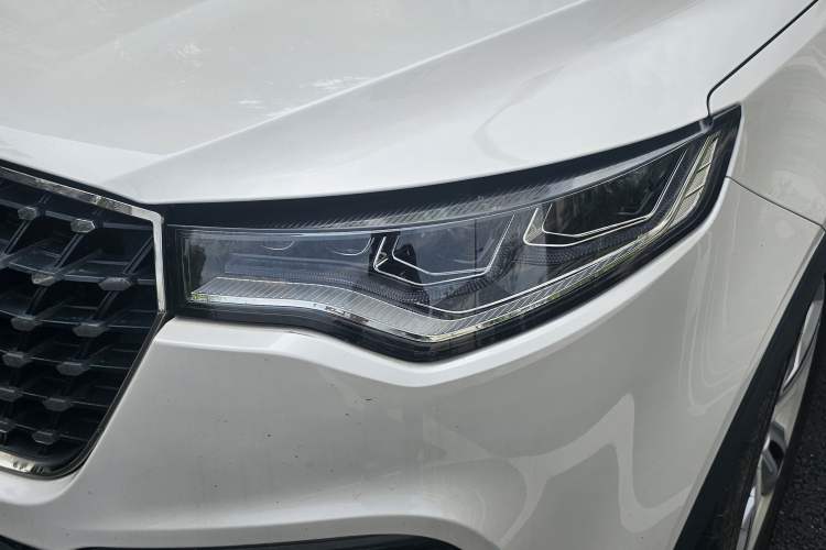 Used Zotye T700 2017 1.8T Dual-Clutch Prestige Model Left Front Headlight