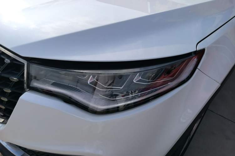 Used Zotye T700 2017 1.8T Dual-Clutch Prestige Model Left Front Headlight