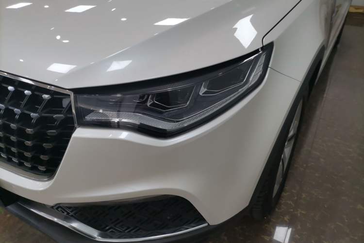 Used Zotye T700 2017 1.8T Dual-Clutch Luxury Model Left Front Headlight