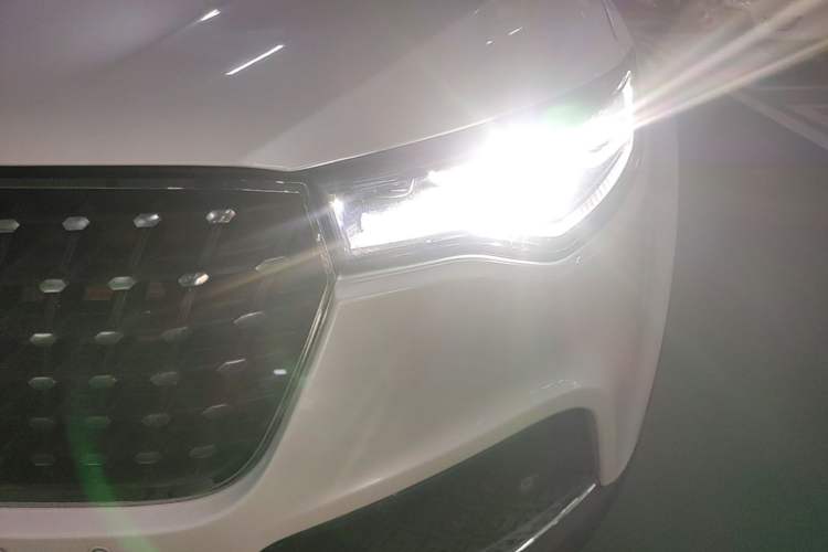 Used Zotye T700 2017 1.8T Dual-Clutch Prestige Model Left Front Headlight