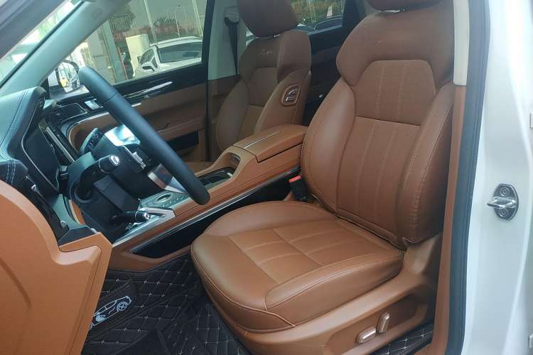Used Zotye T700 2017 1.8T Dual-Clutch Luxury Model Left Front Seat