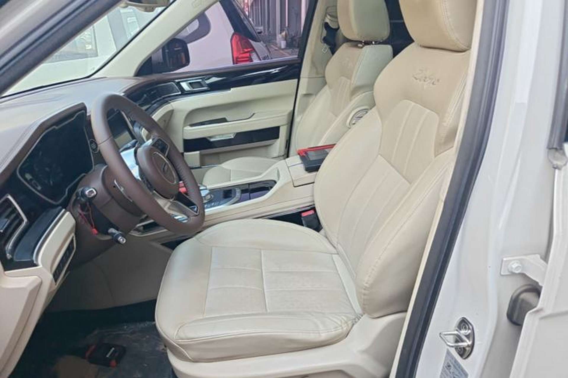 Used Zotye T700 2017 1.8T Dual-Clutch Prestige Model Left Front Seat