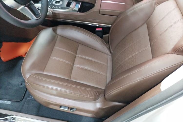 Used Zotye T700 2017 1.8T Dual-Clutch Prestige Model Left Front Seat