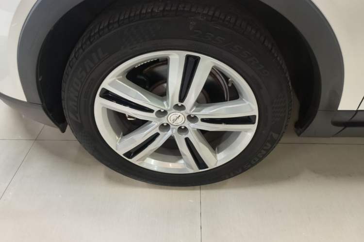 Used Zotye T700 2017 1.8T Manual Luxury Model Left Front Wheel Hub
