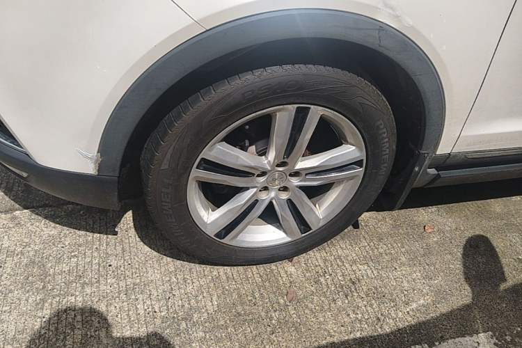 Used Zotye T700 2017 1.8T Dual-Clutch Prestige Model Left Front Wheel Hub