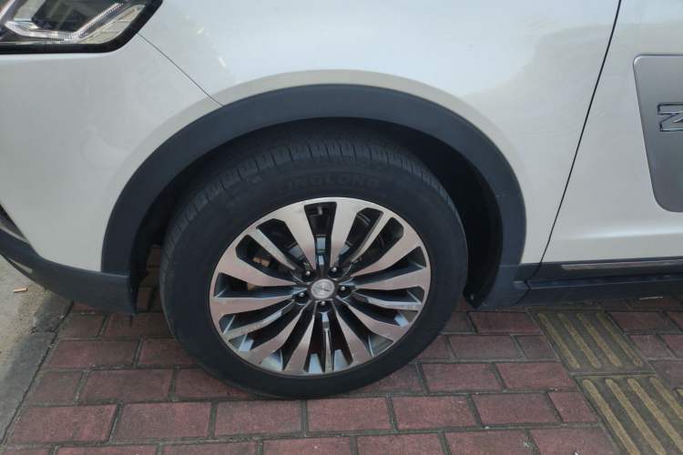 Used Zotye T700 2017 1.8T Dual-Clutch Prestige Model Left Front Wheel Hub