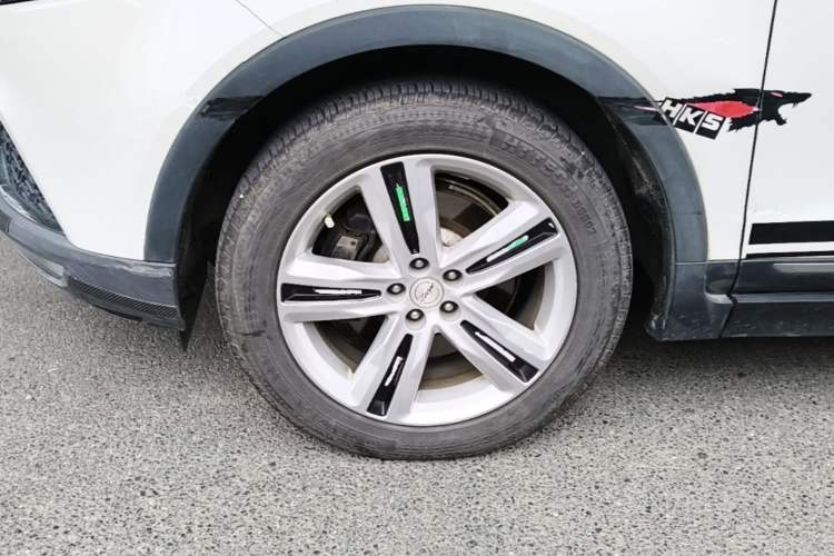 Used Zotye T700 2017 1.8T Dual-Clutch Prestige Model Left Front Wheel Hub