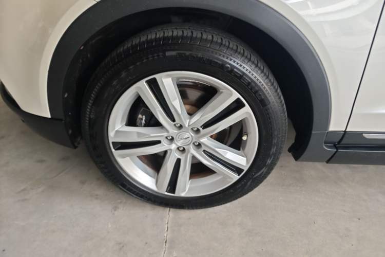 Used Zotye T700 2017 1.8T Dual-Clutch Prestige Model Left Front Wheel Hub