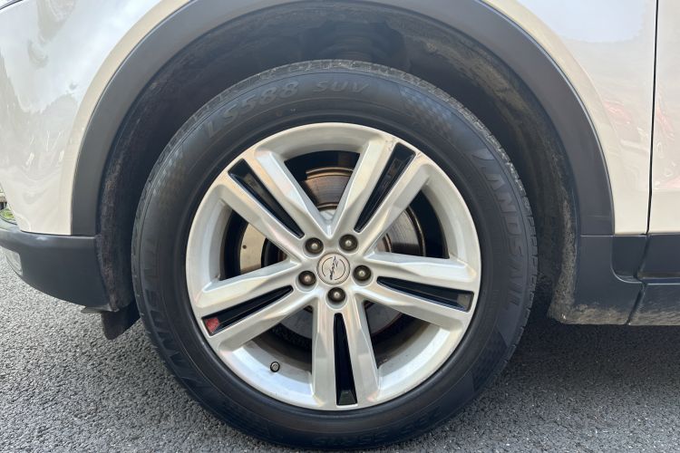 Used Zotye T700 2017 2.0T Automatic Prestige Edition Left Front Wheel Hub