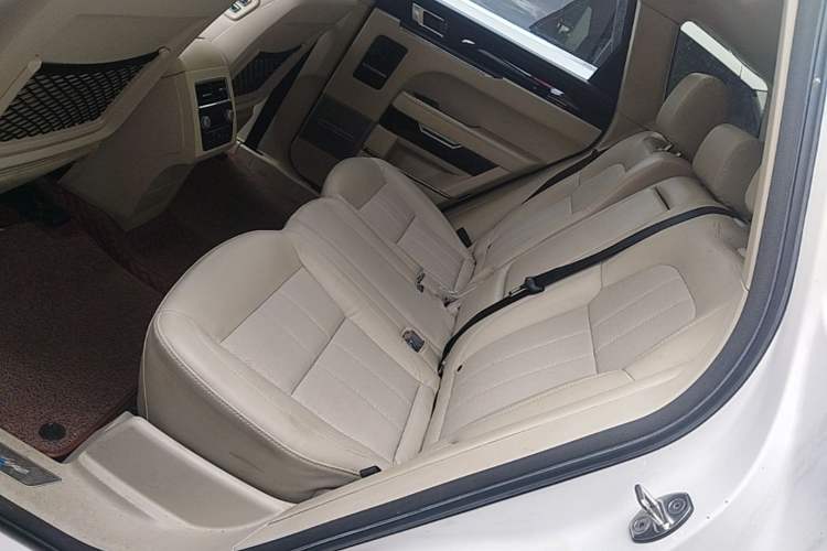 Used Zotye T700 2017 1.8T Dual-Clutch Prestige Model Left Rear Seat