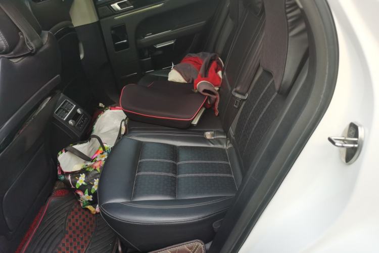 Used Zotye T700 2017 2.0T Automatic Flagship Edition Left Rear Seat