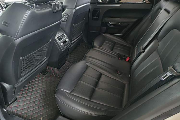 Used Zotye T700 2017 1.8T Dual-Clutch Prestige Model Left Rear Seat