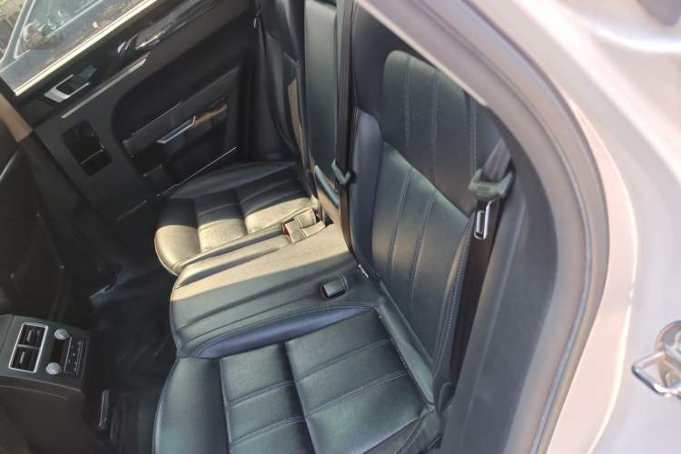 Used Zotye T700 2017 1.8T Dual-Clutch Prestige Model Left Rear Seat