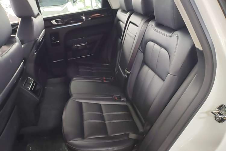 Used Zotye T700 2017 1.8T Dual-Clutch Luxury Model Left Rear Seat