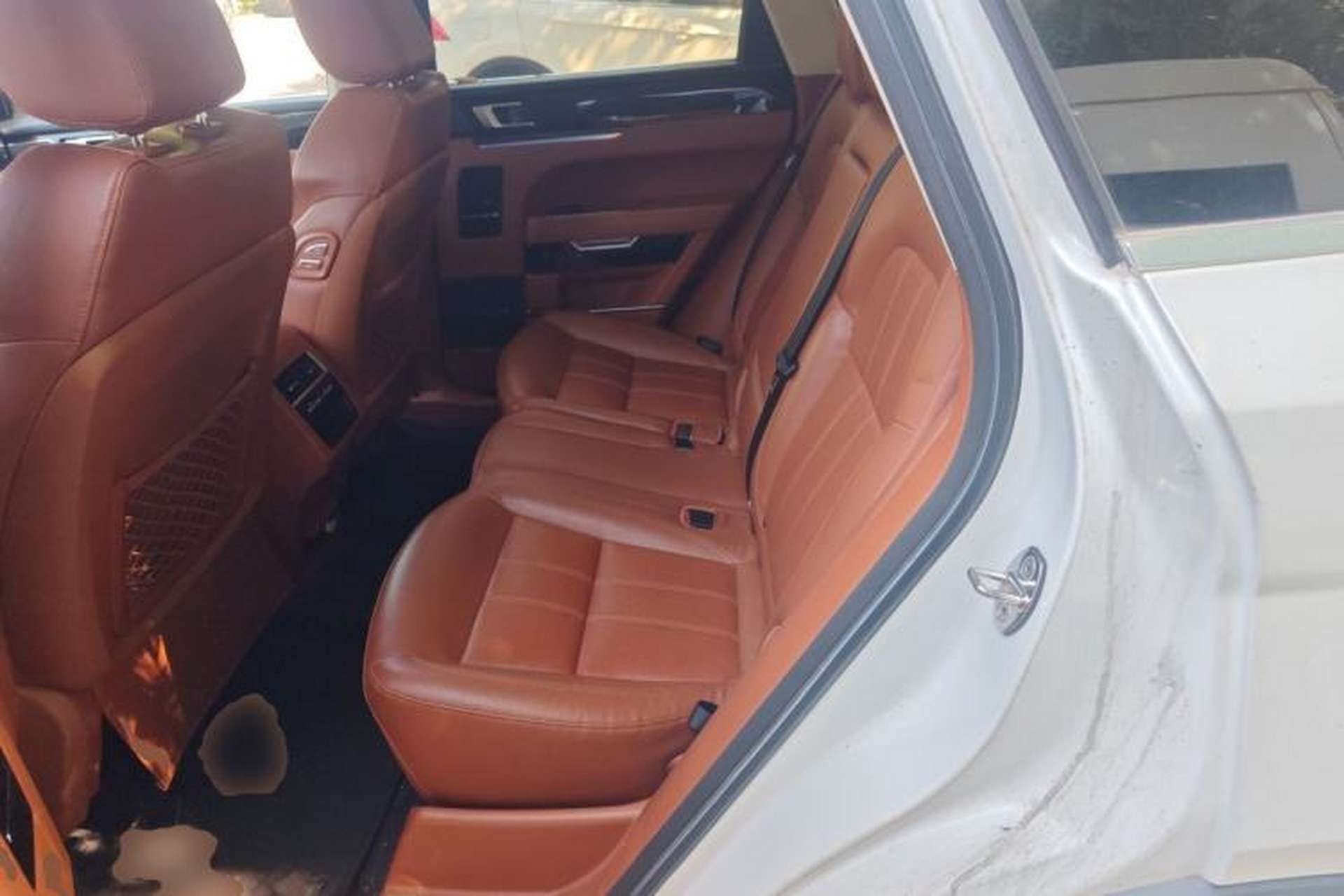 Used Zotye T700 2017 1.8T Dual-Clutch Luxury Model Left Rear Seat