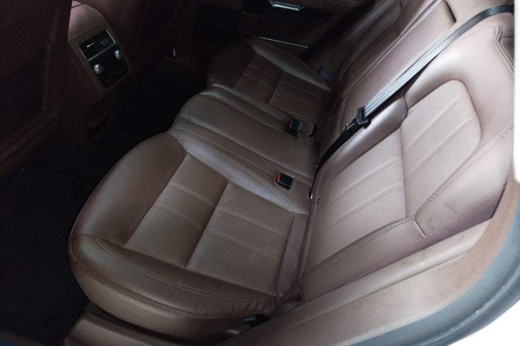 Used Zotye T700 2017 1.8T Dual-Clutch Prestige Model Left Rear Seat