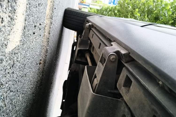 Used Zotye T700 2017 1.8T Dual-Clutch Prestige Model Left Side Sill