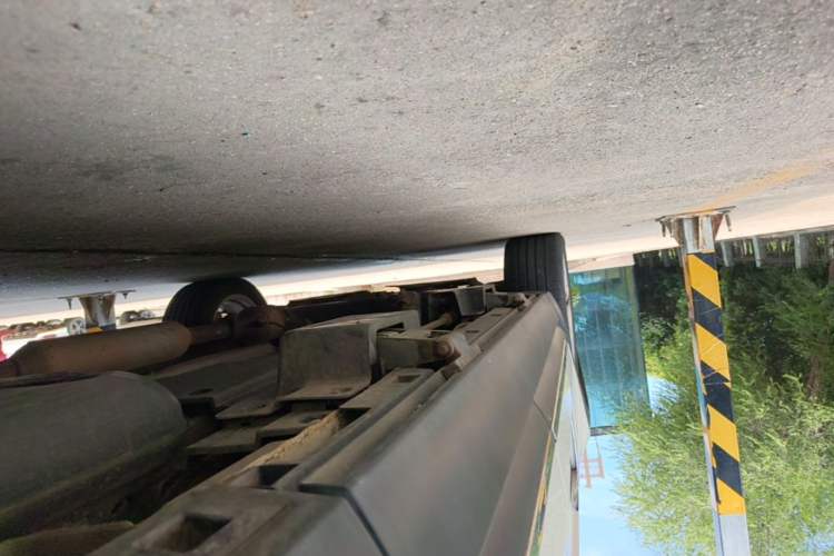 Used Zotye T700 2017 1.8T Dual-Clutch Prestige Model Left Side Sill