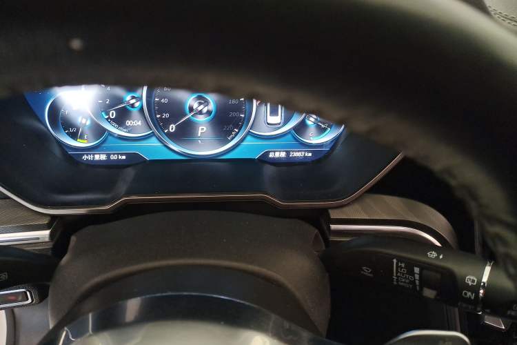 Used Zotye T700 2017 1.8T Dual-Clutch Flagship Model Odometer Close Up