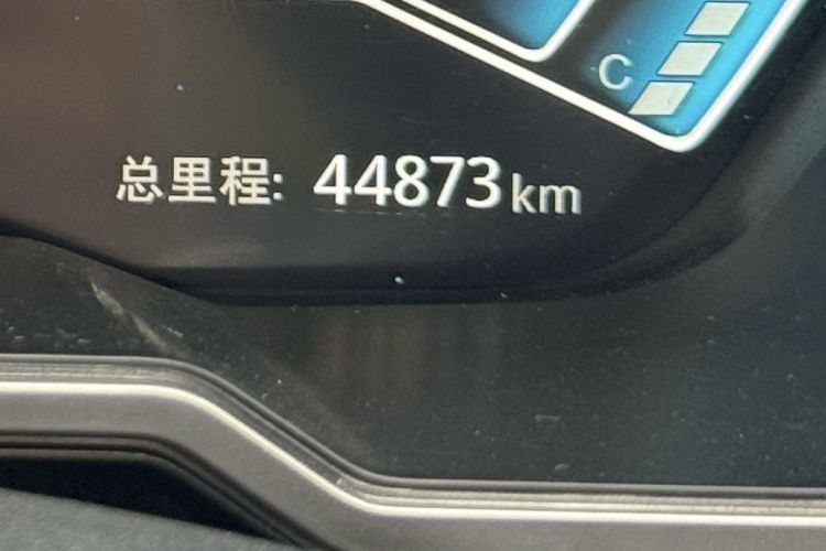 Used Zotye T700 2017 1.8T Dual-Clutch Prestige Model Odometer Close Up