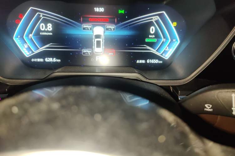 Used Zotye T700 2017 1.8T Dual-Clutch Prestige Model Odometer Close Up