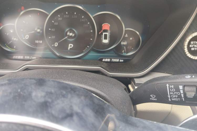 Used Zotye T700 2017 1.8T Dual-Clutch Prestige Model Odometer Close Up