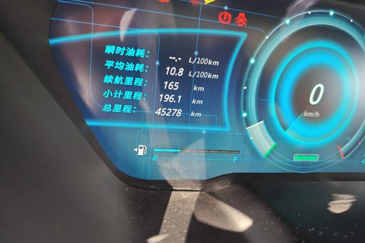 Used Zotye T700 2017 1.8T Dual-Clutch Flagship Model Odometer Close Up
