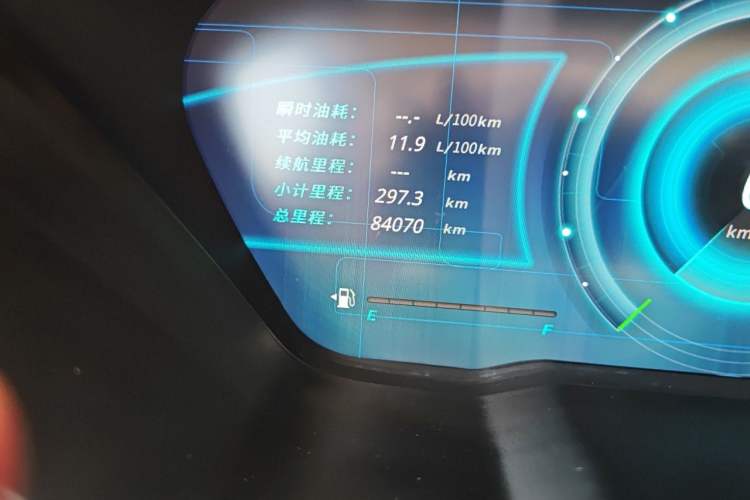 Used Zotye T700 2017 1.8T Dual-Clutch Prestige Model Odometer Close Up