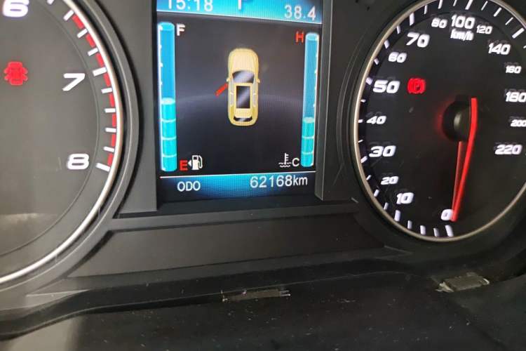 Used Zotye T700 2017 1.8T Dual-Clutch Prestige Model Odometer Close Up