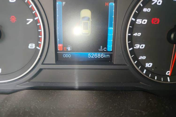 Used Zotye T700 2017 1.8T Dual-Clutch Luxury Model Odometer Close Up