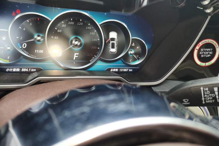 Used Zotye T700 2017 1.8T Dual-Clutch Prestige Model Odometer Close Up